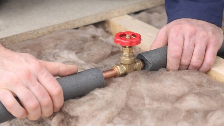 Does Pipe Insulation Absorb Water?