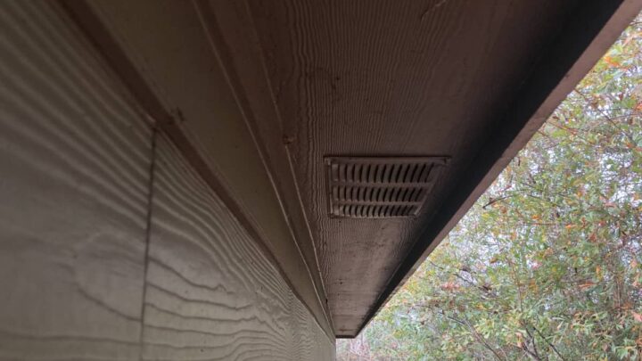 How To Remove Insulation From Soffit Vents (DIY Guide)